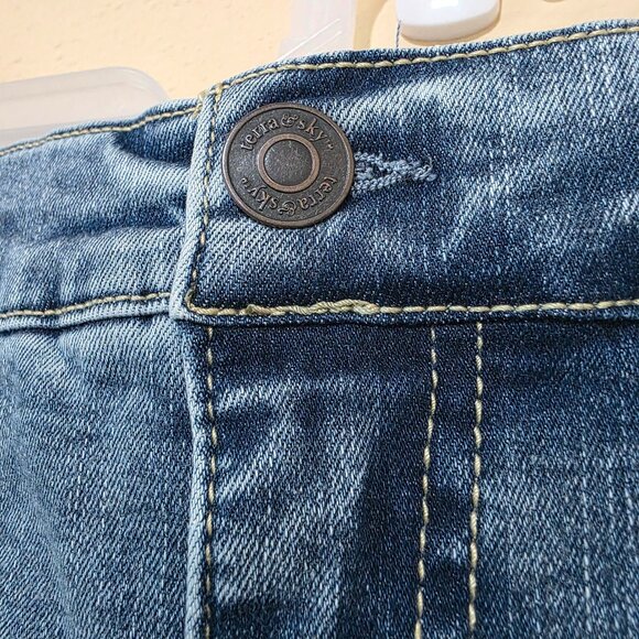 Terra & Sky Cropped Jeans Elastic Back High Rise Women's Plus Size 4X (28W-30W) - Picture 7 of 10